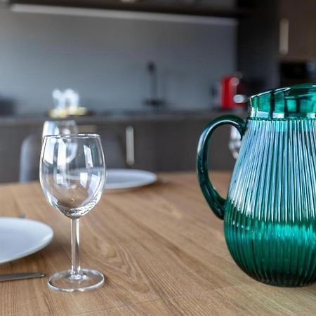 Luxury Loft Apartment Akureyri Bagian luar foto