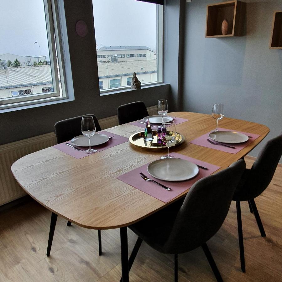 Luxury Loft Apartment Akureyri Bagian luar foto