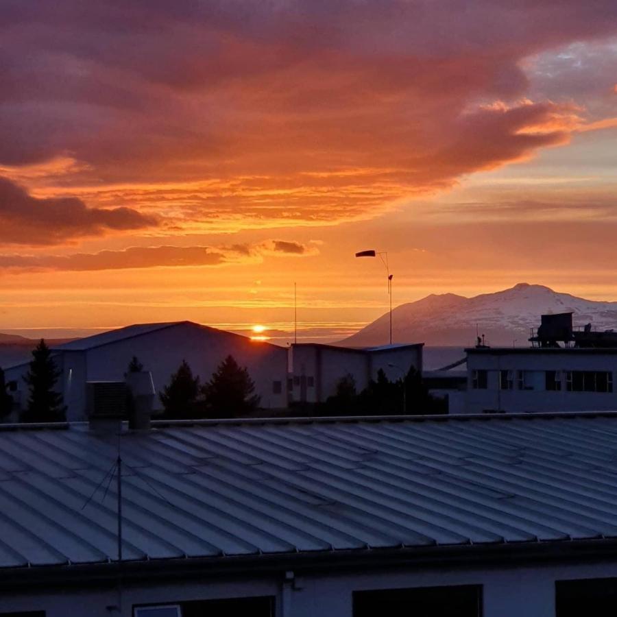 Luxury Loft Apartment Akureyri Bagian luar foto